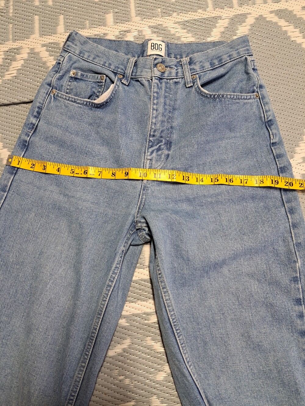 Urban Outfitters BDG Petite High-Waisted Baggy Jean — Light Wash - Picture 10 of 12
